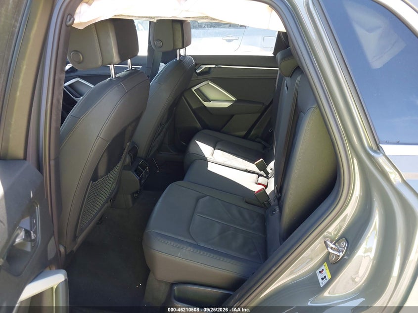 AUDI Q3 - zdjęcie 8