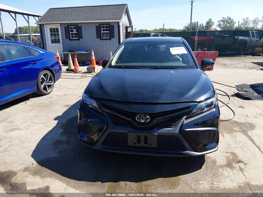 TOYOTA CAMRY - zdjęcie 13