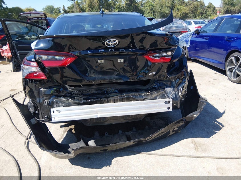 TOYOTA CAMRY - zdjęcie 6