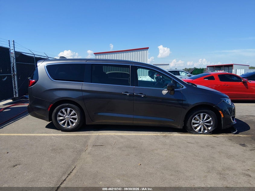 CHRYSLER PACIFICA - zdjęcie 13