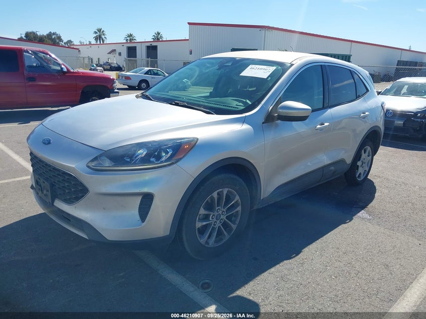 Vin: 1fmcu9g68lub82703, lot: 46710831, ford escape se 20202