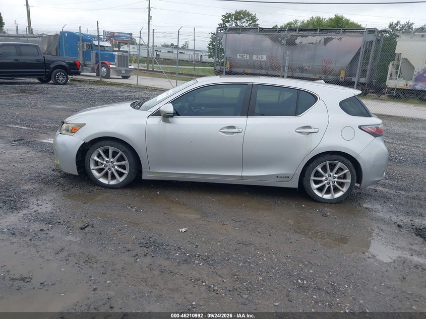 2012 LEXUS CT 200H PREMIUM · Фото 14