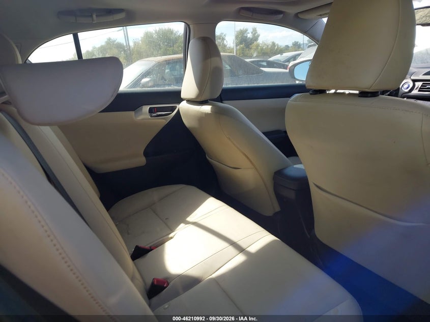 2012 LEXUS CT 200H PREMIUM · Фото 8