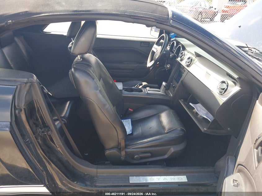 2006 FORD MUSTANG V6 · Фото 5