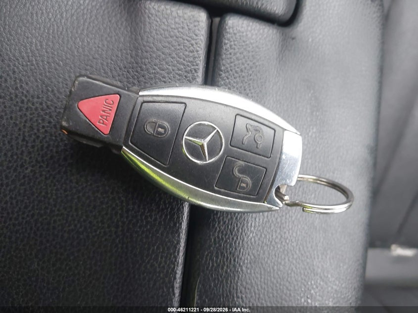 2010 MERCEDES-BENZ E 550 4MATIC · Фото 11