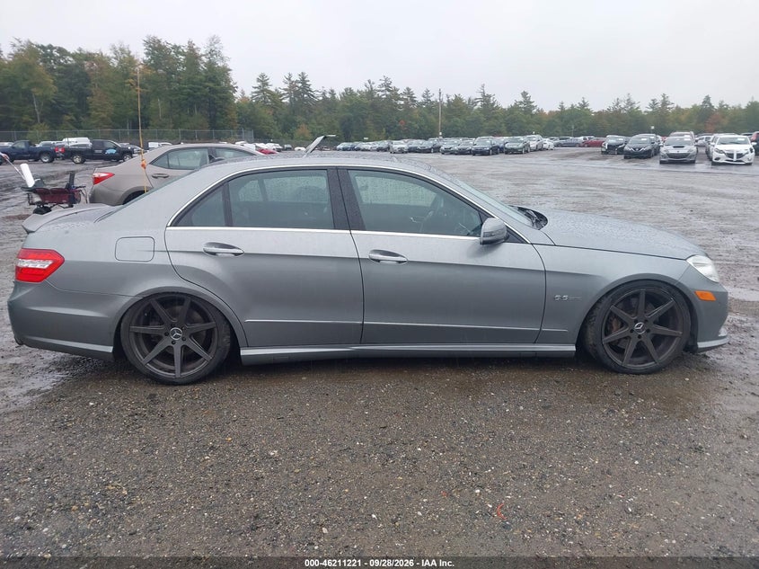 2010 MERCEDES-BENZ E 550 4MATIC · Фото 14