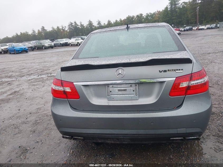 2010 MERCEDES-BENZ E 550 4MATIC · Фото 17