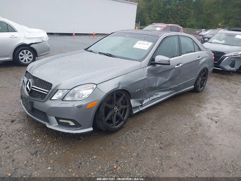 2010 MERCEDES-BENZ E 550 4MATIC · Фото 2