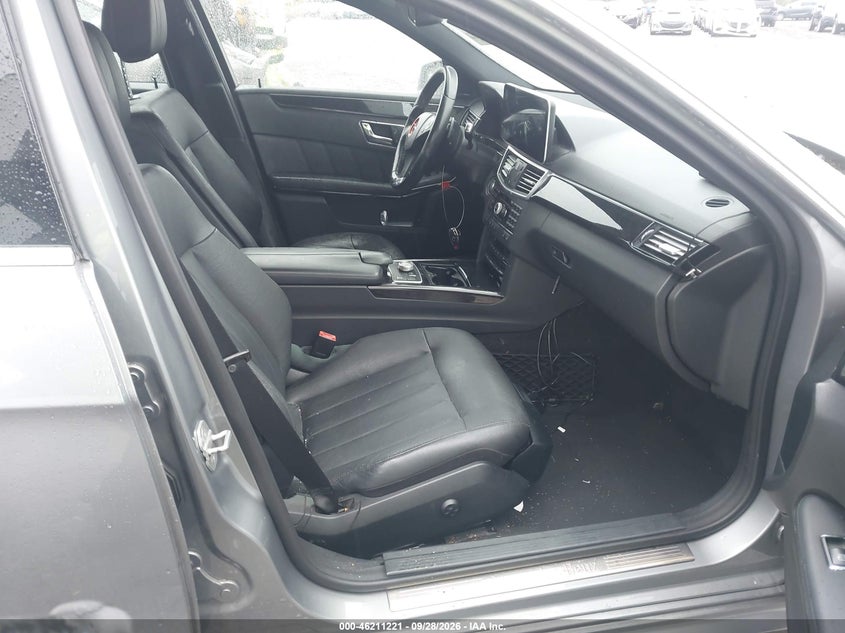 2010 MERCEDES-BENZ E 550 4MATIC · Фото 5