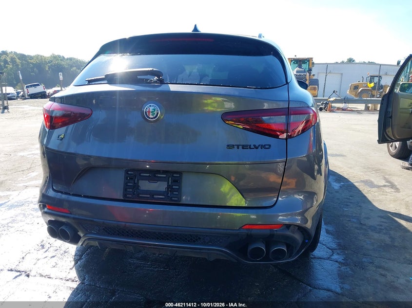 2019 ALFA ROMEO STELVIO QUADRIFOGLIO AWD · Фото 16