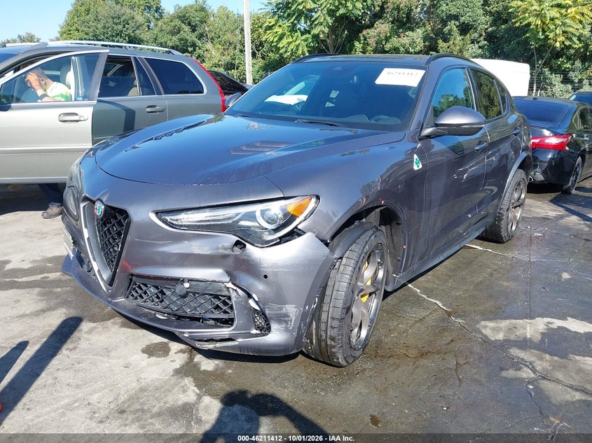 2019 ALFA ROMEO STELVIO QUADRIFOGLIO AWD · Фото 2