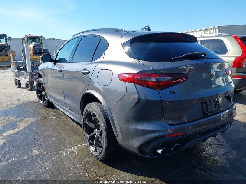 2019 ALFA ROMEO STELVIO QUADRIFOGLIO AWD · Фото 3