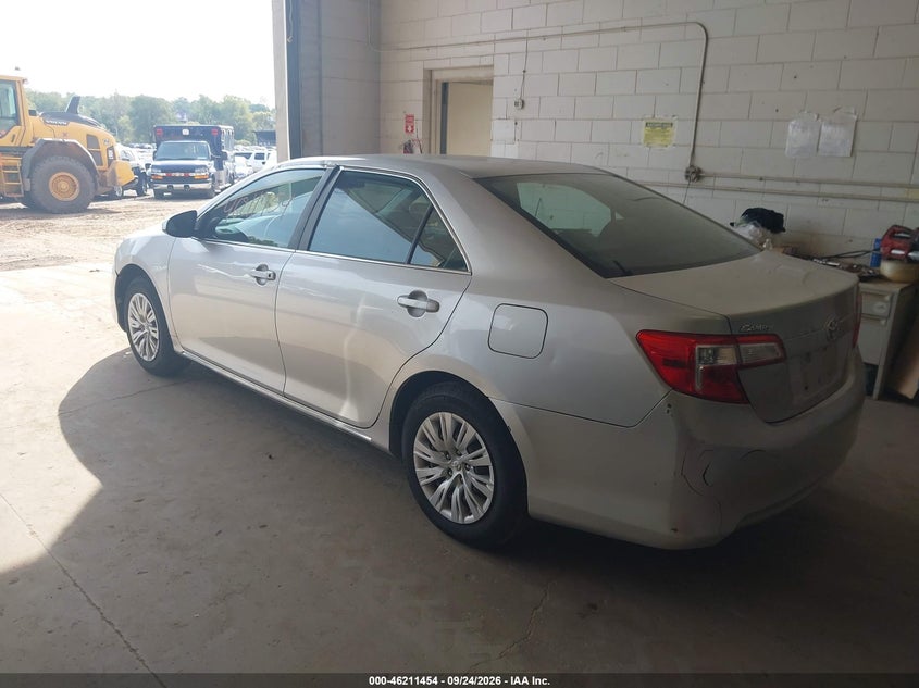 Vin: 4t4bf1fk3cr265886, lot: 46711377, toyota camry le 20123