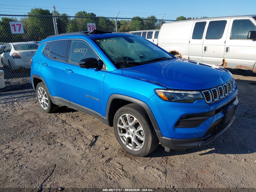 Vin: 3c4njdfnxrt112009, lot: 46711650, jeep compass latitude lux fwd 2024 img_1