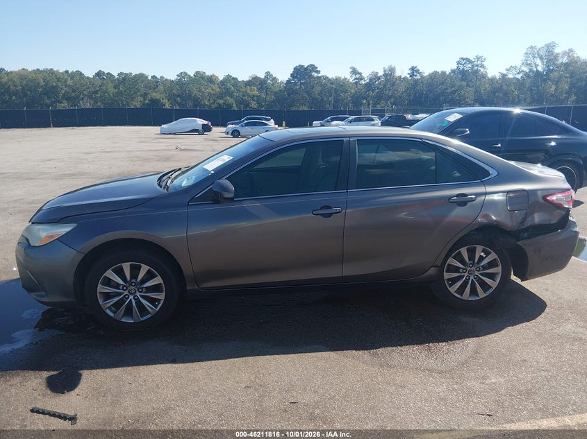 TOYOTA CAMRY - zdjęcie 14