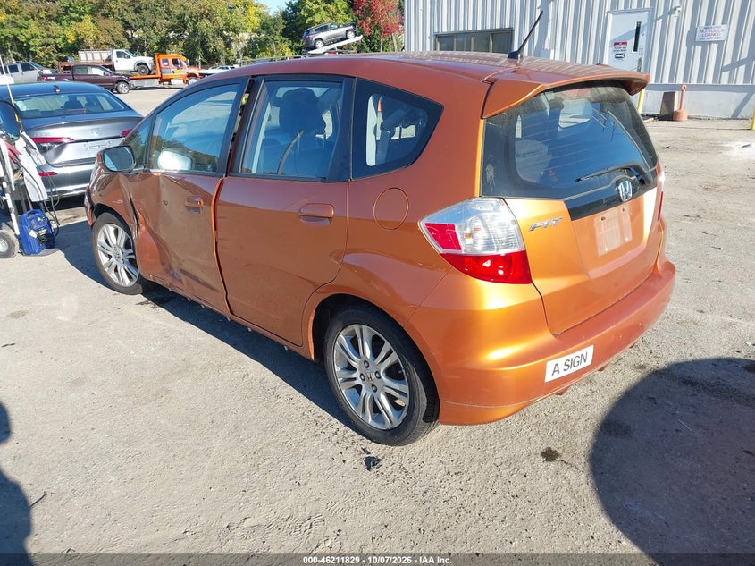 Vin: jhmge8g49as027337, lot: 46711752, honda fit sport 20103