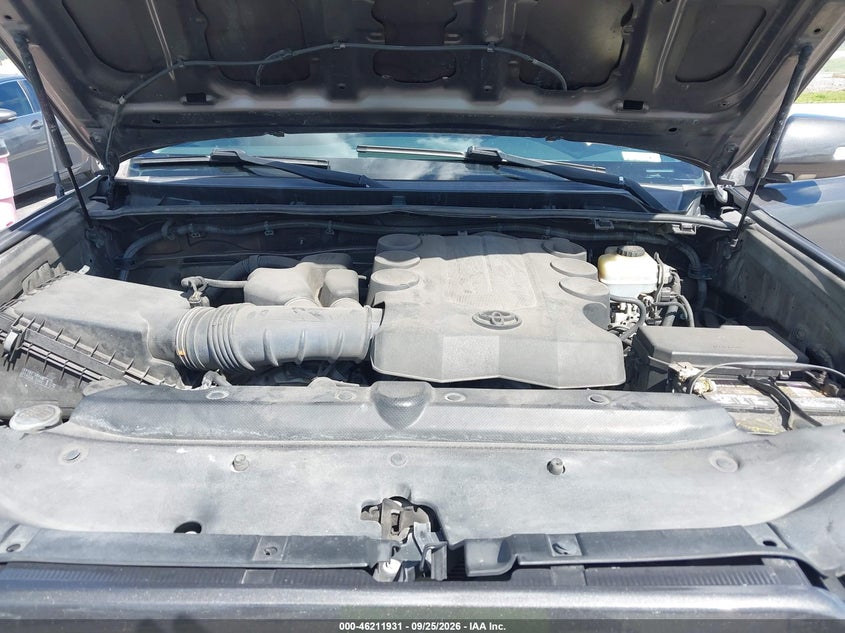 2012 TOYOTA 4RUNNER SR5 · Фото 10