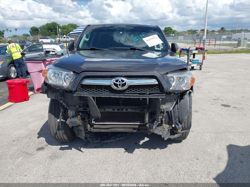 2012 TOYOTA 4RUNNER SR5 · Фото 13