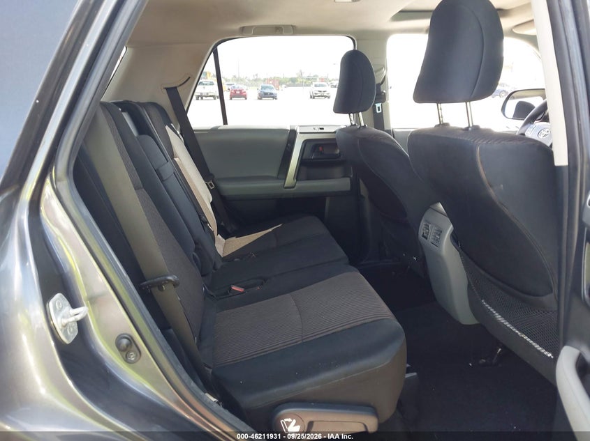 2012 TOYOTA 4RUNNER SR5 · Фото 8