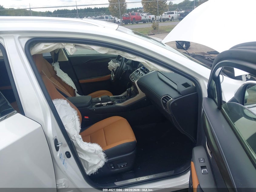 LEXUS NX 300 - zdjęcie 5