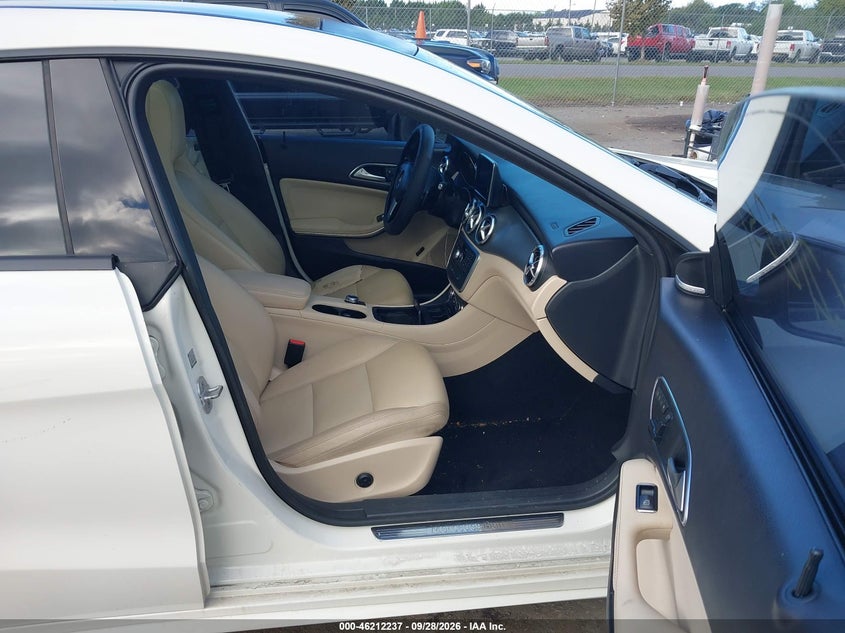 MERCEDES-BENZ CLA 250 2014 VIN WDDSJ4EB1EN054771