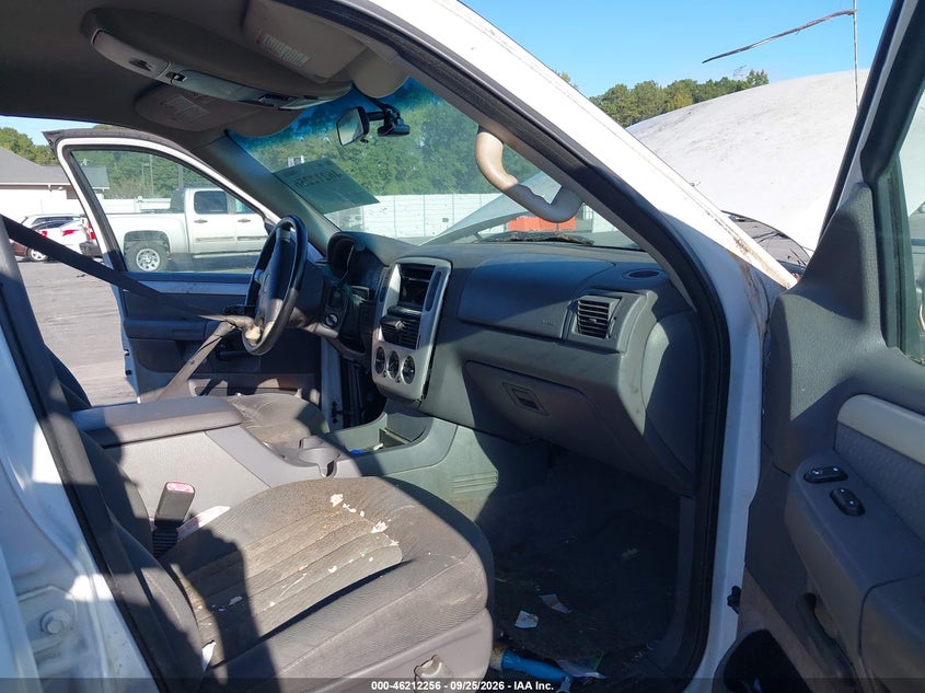 MERCURY MOUNTAINEER 2002 VIN 4M2ZU66E22UJ29106