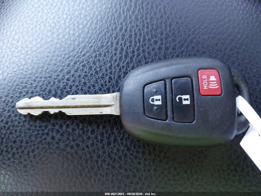 TOYOTA RAV4 - zdjęcie 11