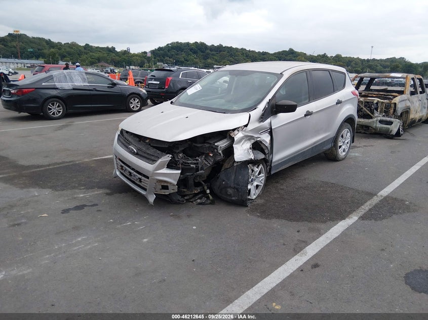 2015 Ford Escape, Удар спереду, IAAI, VIN 1FMCU0F74FUC55673 — фото 2