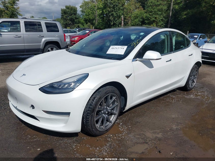 TESLA MODEL 3 - zdjęcie 2