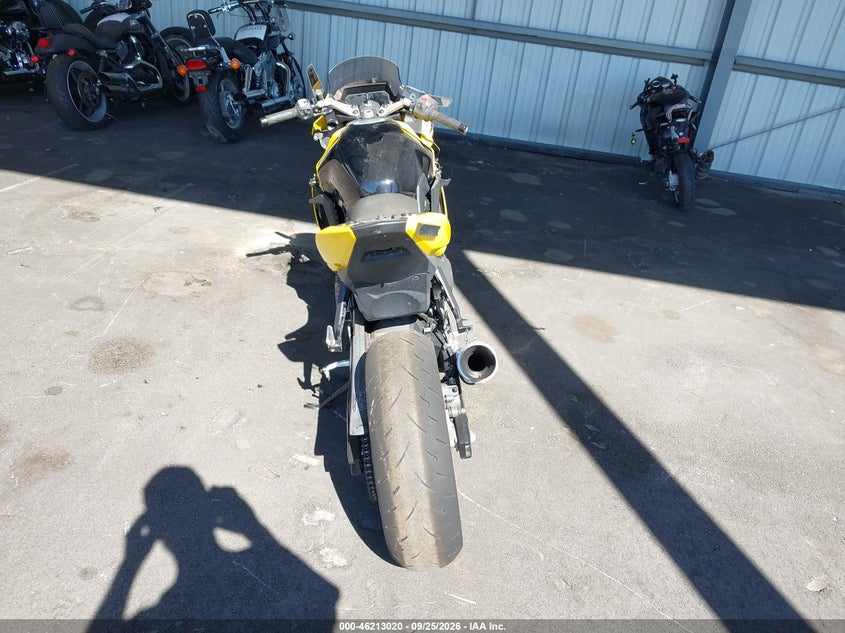 SUZUKI GSX800 2024