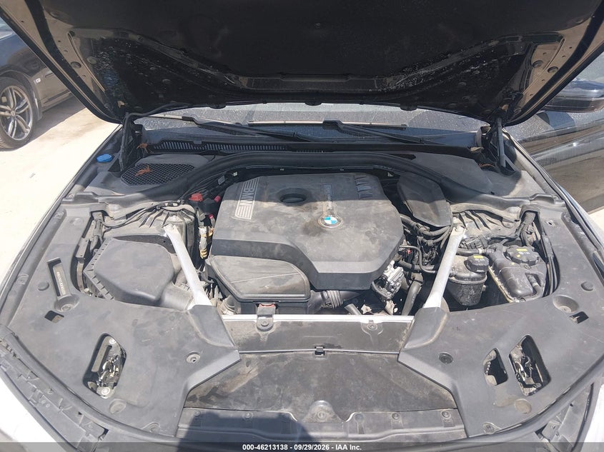 2019 BMW 530I · Photo 10