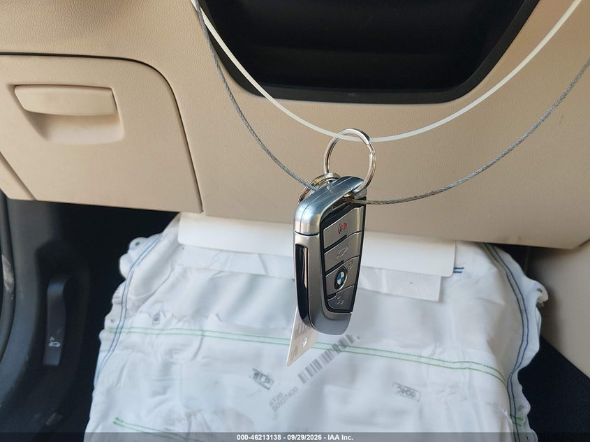 2019 BMW 530I · Photo 11