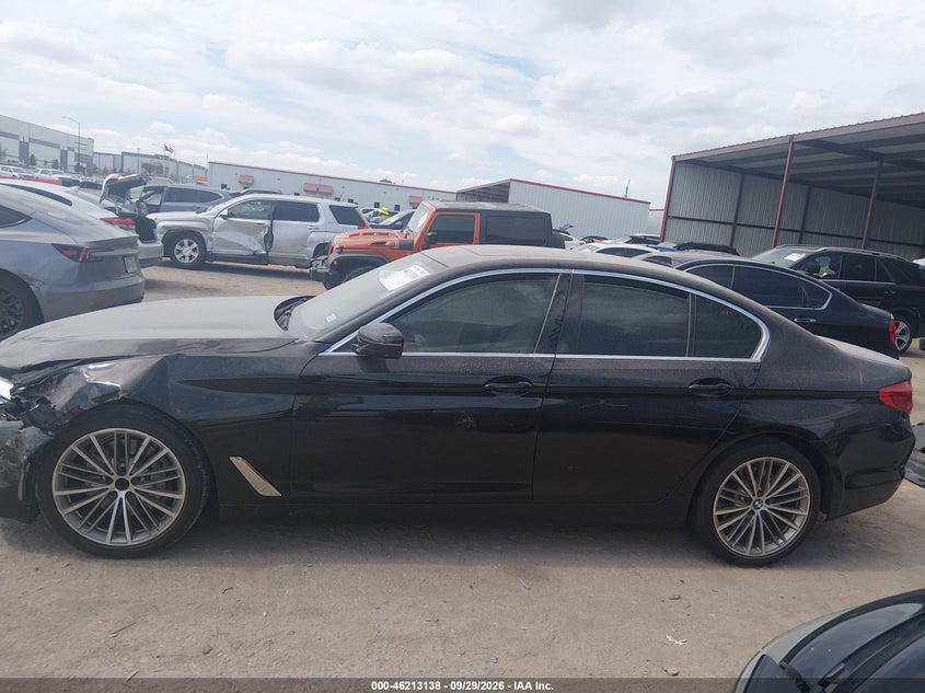 2019 BMW 530I · Photo 14
