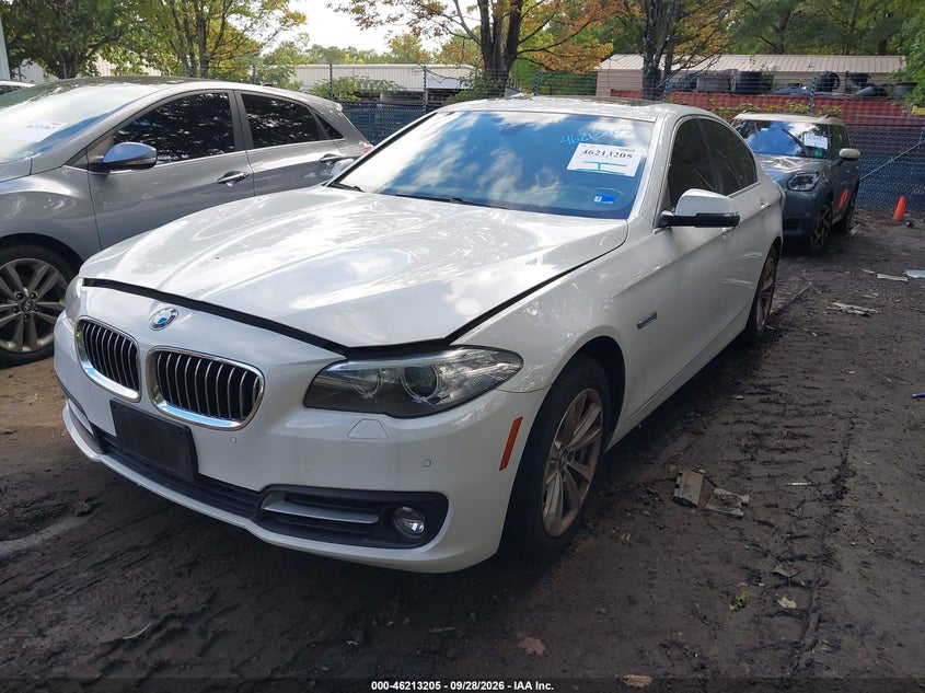 2016 BMW 528I XDRIVE · Photo 2