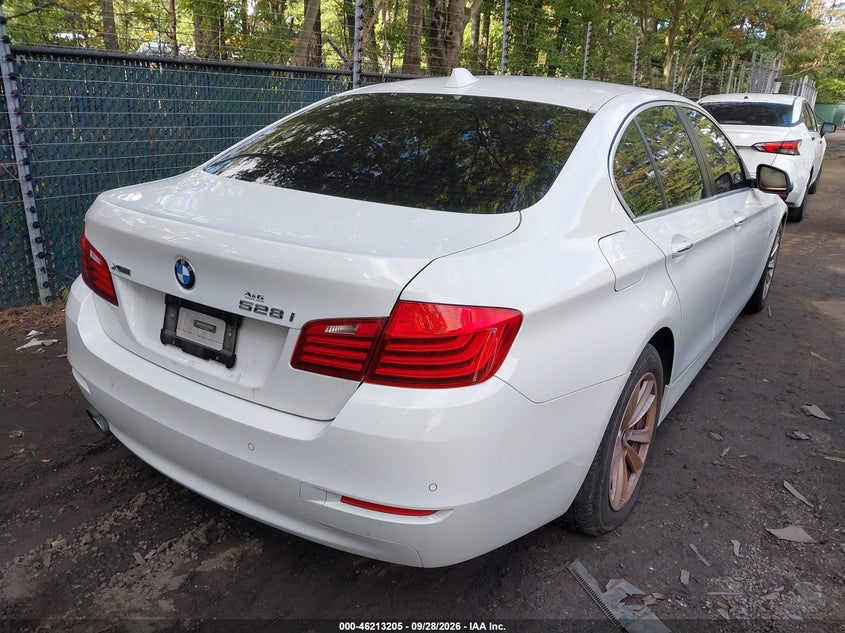 2016 BMW 528I XDRIVE · Photo 4