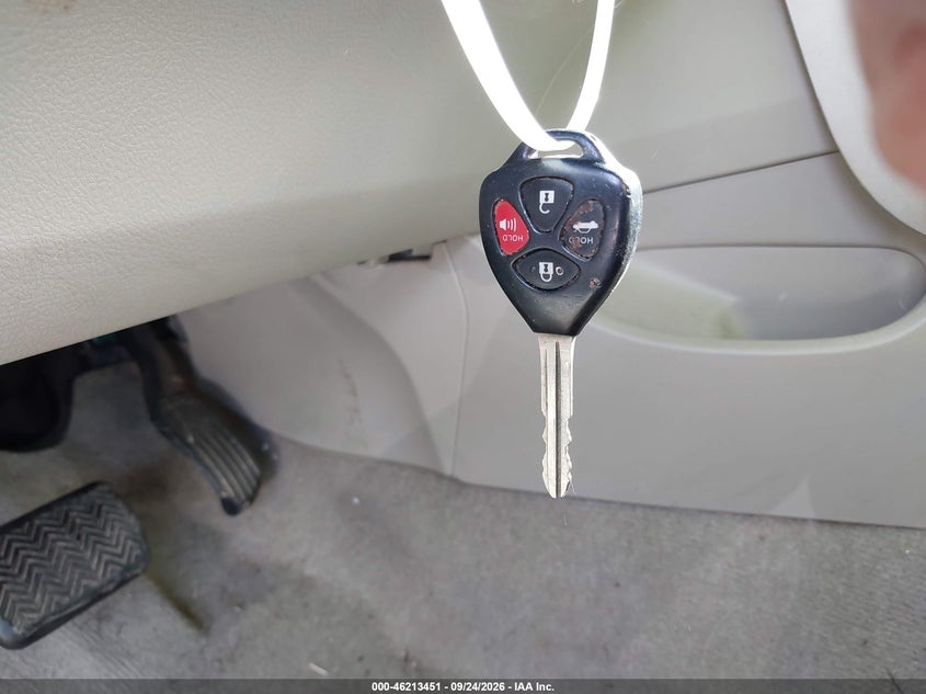 2009 TOYOTA COROLLA LE · Фото 11