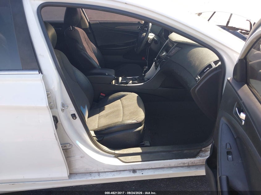 HYUNDAI SONATA 2011 VIN 5NPEC4ACXBH219521