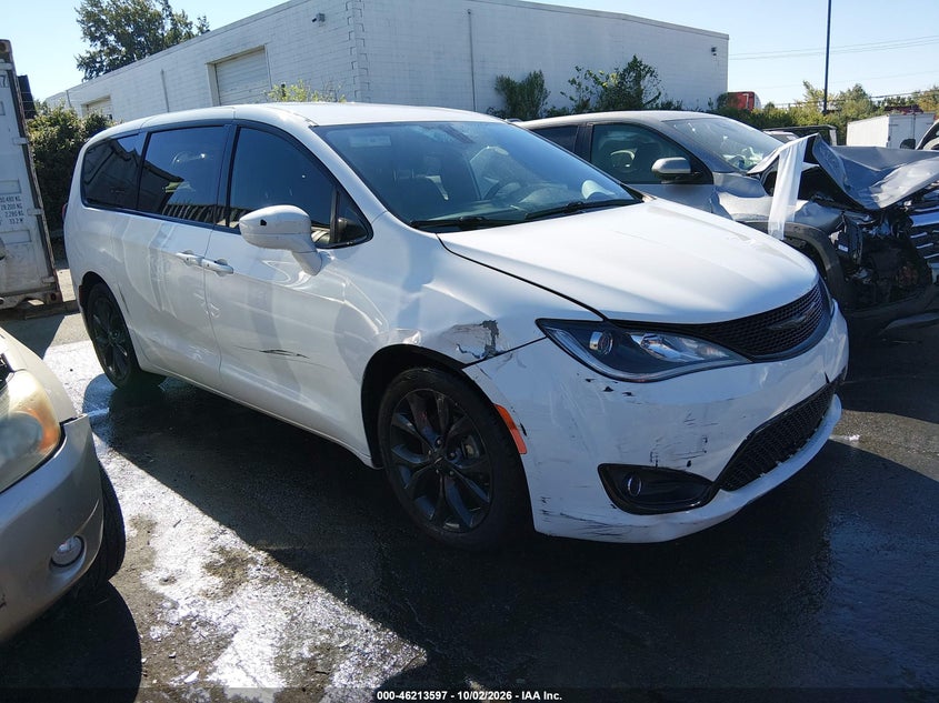 Vin: 2c4rc1fg9lr110368, lot: 46713520, chrysler pacifica touring 2020 img_1