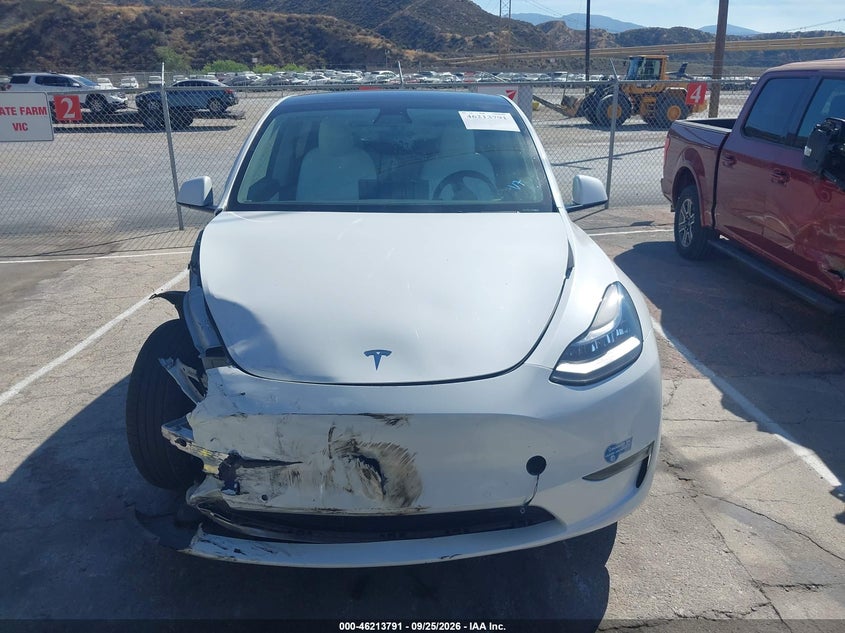 TESLA MODEL Y - zdjęcie 16