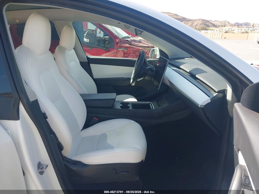 TESLA MODEL Y - zdjęcie 5