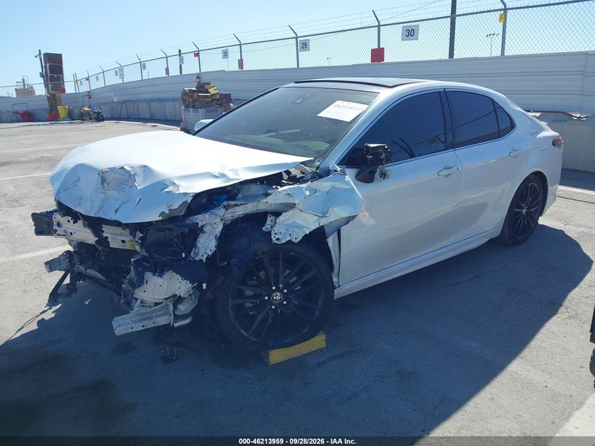2022 Toyota Camry Xse, Front End, IAAI, VIN 4T1K61AK7NU011148 — photo 2
