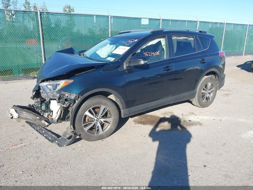 Vin: jtmrfrev2jj245277, lot: 46713939, toyota rav4 xle 20182