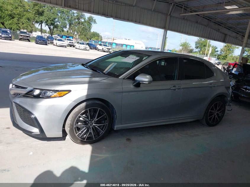 TOYOTA CAMRY - zdjęcie 15