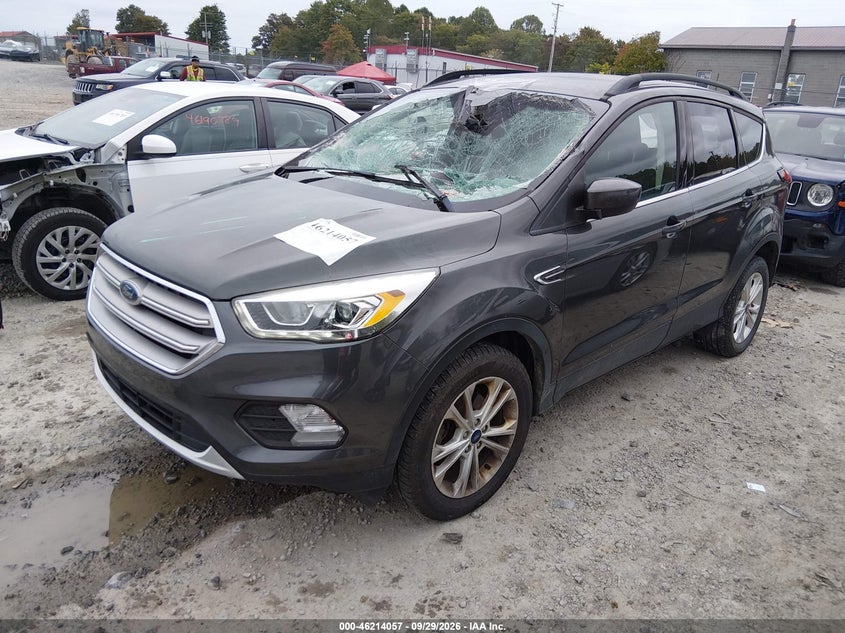 Vin: 1fmcu0hd0kub93833, lot: 46713980, ford escape sel 20192