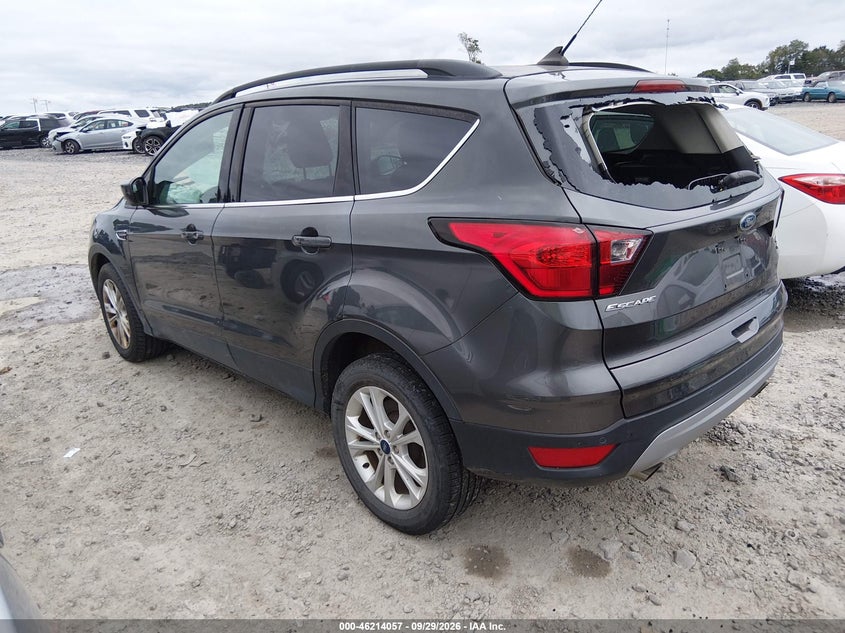 Vin: 1fmcu0hd0kub93833, lot: 46713980, ford escape sel 20193