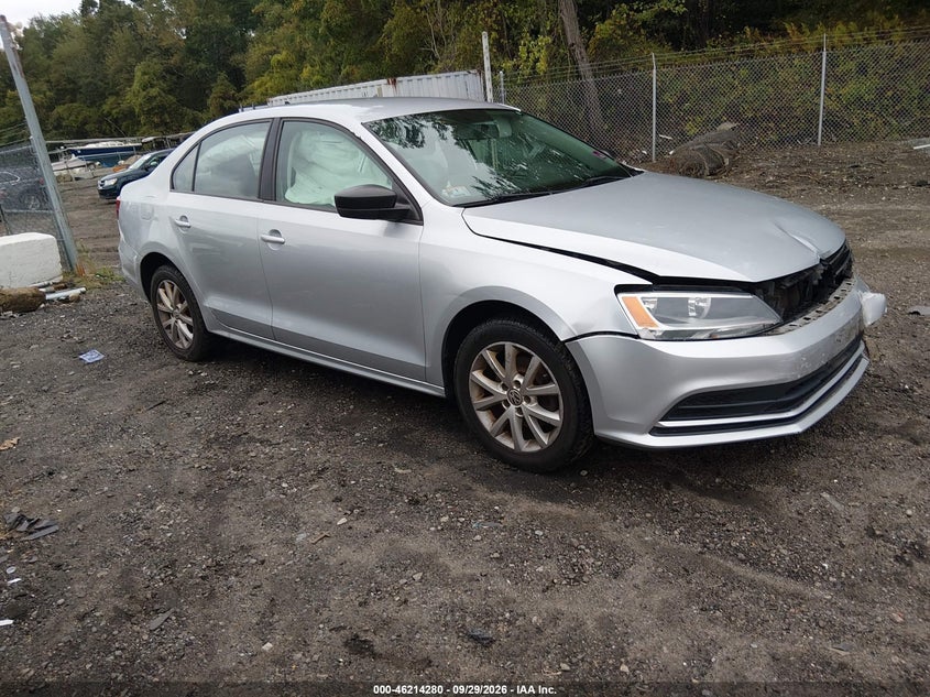 2015 Volkswagen Jetta 1.8T Se, Перёд, IAAI, VIN 3VWD17AJ6FM295719
