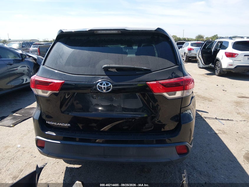 TOYOTA HIGHLANDER - zdjęcie 17