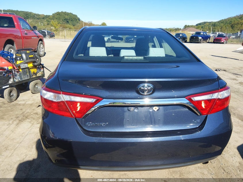 TOYOTA CAMRY - zdjęcie 17
