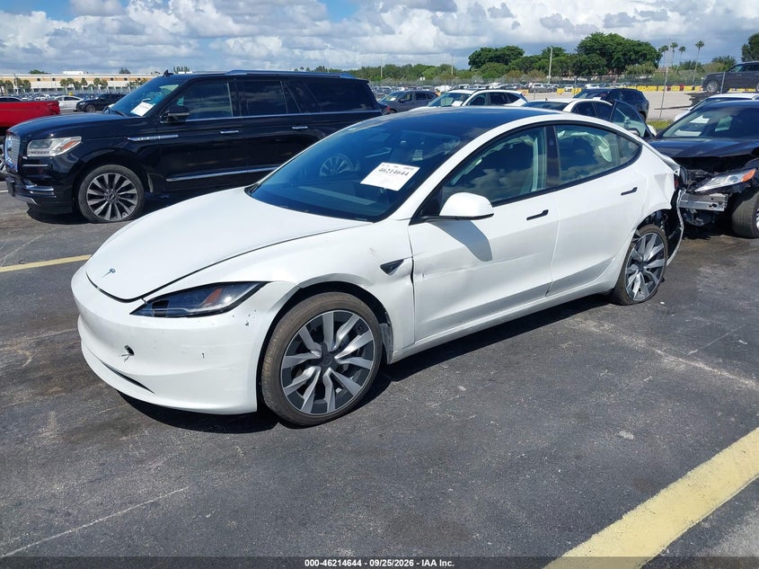 2024 Tesla Model 3, Левый бок, IAAI, VIN 5YJ3E1EA7RF750239 — фото 2
