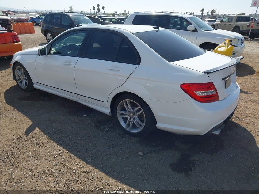 2014 MERCEDES-BENZ C 250 SPORT · Фото 3